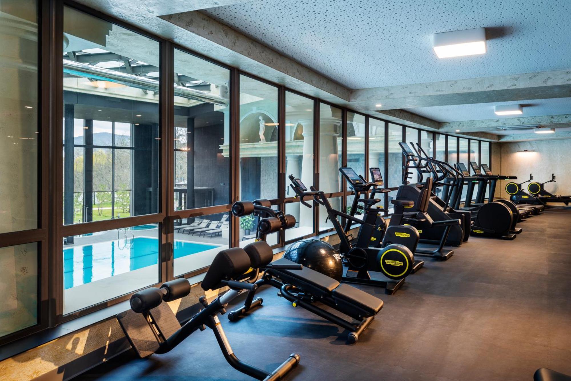 Kings' Valley Medical & Spa Hotel Kazanlŭk Exteriér fotografie The gym at the hotel
